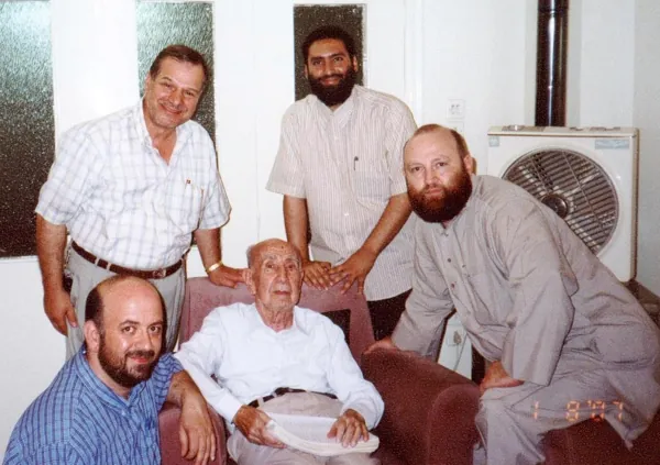 من اليمين: محمد خير أبو حرب، د. محمد حسان الطيان، أيمن ذو الغنى، د. خلدون الحسني، د. محمد معتز العرجاوي